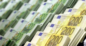 Euro reprezintă 20% din rezervele globale față de 58% în cazul dolarului american