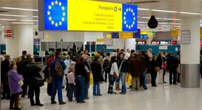 121 de români din zona de conflict din Orientul Apropiat au fost evacuați în România