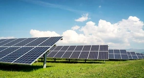 Încă un aeroport din România își face parc fotovoltaic