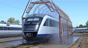 VIDEO A 35-a „Săgeată Albastră” reparată la Pașcani se întoarce pe șine