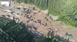 Proprietarii caselor din Suceava și Neamț vor primi despăgubiri de la stat, în funcție de autorizație și asigurarea obligatorie