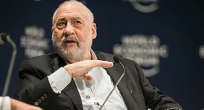 „Grupul lui Stiglitz” cere impozit pe profiturile excepţionale ale companiilor energetice