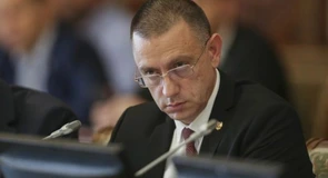 Atac acid la adresa la Bolojan și Anastasiu venit din interiorul coaliției. Mihai Fifor, șeful PSD Arad: A mai trecut o zi şi gurul reformei statului încă nu şi-a dat demisia