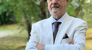 Adrian Năstase spune că PSD pare a cincea roată la căruța guvernării, iar cârmaciul nu e nici el de la PSD