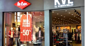 Compania care deține în România lanțurile Kenvelo, Lee Cooper și Timeout a intrat în insolvență la propria cerere. Ce se întâmplă cu magazinele