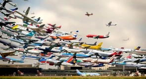 Şefii companiilor aeriene se opun planului UE de a extinde sistemul de comercializare a certificatelor de emisii ETS