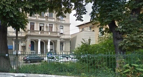Sindicatele din învățământ pichetează pentru a treia zi Ministerul Învățământului