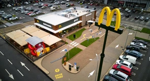 McDonald’s, afaceri și profit record în România, cu sute de mii de clienți în fiecare zi. Planuri mari de extindere