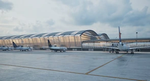 Update: Ultimele două zboruri de astăzi au fost anulate. Compania Naţională Aeroporturi Bucureşti – 36 de zboruri spre şi dinspre Tel Aviv, Dubai, Doha, Beirut, Damasc, anulate din cauza evenimentelor din Orientul Mijlociu