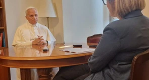 Mediul digital sporeşte indiferenţa faţă de cei săraci, afirmă papa Leon al XIV-lea