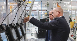 Anunţul lui Bolojan la Sebeș: Germania este cel mai important partener comercial al României, fapt confirmat și prin noua investiție Mercedes-Benz