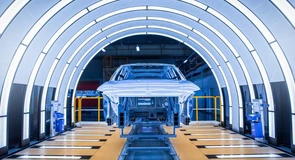 BASF cedează controlul diviziei de vopsele auto OEM către fondul de investiții Carlyle pentru suma de 7,7 miliarde de euro. Cele două companii vor forma un join-venture, unde germanii vor fi parteneri minoritari