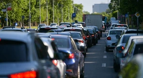 Modul de calcul al rovinietei se schimbă la 1 octombrie, dispare taxa de pod de la Cernavodă, dar noul sistem digital TollRo are probleme