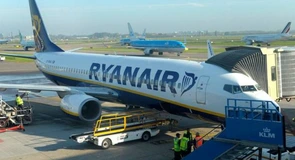 Ryanair, amendă de 255 milioane de euro în Italia pentru abuz în relațiile cu agenţiile de turism
