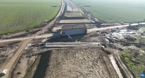 VIDEO Autostrada Bucureștiului A0, mai face un pas: Au început lucrările la descărcarea cu DN3