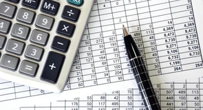 Cristian Tudorescu, consultant financiar: Economia trebuie lăsată în pace. Îi dăm dulciuri în exces, ar trebui să-i dăm și vitamine | Cu cifrele pe masă