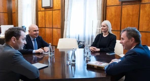 Șeful Wizz Air s-a întâlnit cu Ilie Bolojan, la solicitarea companiei