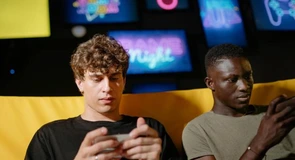 Cum își construiesc noile platforme de cazinou, precum Swiper Casino, portofoliul de jocuri