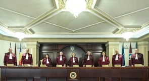 CCR a publicat motivarea deciziei privind Legea pensiilor magistraților. Curtea constată că pensia de serviciu nu este eliminată pentru nicio categorie de personal din sistem
