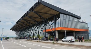 Aeroporturile Brașov, Baia Mare și Sibiu obțin ajutoare de stat pentru construirea de centrale fotovoltaice