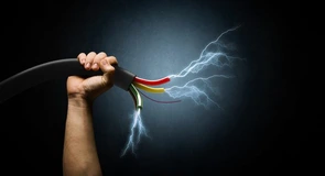 Bolojan a găsit vinovaţii pentru criza din energie: „Băieţii deştepţi” sunt de vină, în mare parte, pentru blocajele din sistem