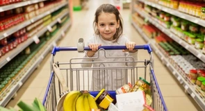 Lege nouă pentru plafonarea adaosului comercial la alimente. Când se vor opri scumpirile, conform noului proiect pregătit de MADR
