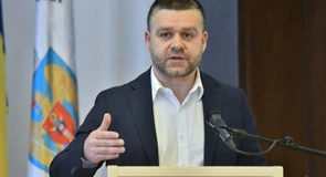 Concedieri masive la Primăria Capitalei. Anunțul lui Ciucu: Sute de oameni vor fi daţi afară