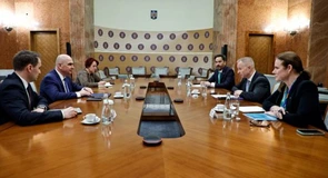 Ce a vorbit Bolojan azi cu șefii OMV și Petrom