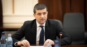 Radu Miruță a discutat cu președintele companiei Elbit Systems cu privire la întârzierea livrării dronelor Watchkeeper X. A fost invocată inclusiv posibilitatea rezilierii contractului