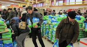 Primul val de scumpiri la raft ar putea lovi România chiar în următoarele zile, spune consultantul Adrian Negrescu