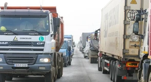Ministerul Finanţelor ajustează ajutorul de stat pentru transportatori. Restituirea accizei ajunge la 43 bani/litru