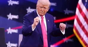 UPDATE: Trump anunță majorarea la 25% a taxelor vamale pentru importurile de mașini din UE. Europenii reacționează