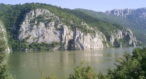 Debitul Dunării la intrarea în ţară, mult sub media lunară