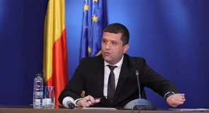 Radu Miruță, despre acuzațiile aduse de Ferotrafic – TFI: Nu poate fi vorba despre neplata unei compensaţii aferente unui contract pentru serviciile publice oferite, pentru simplul fapt că acel contract nu există