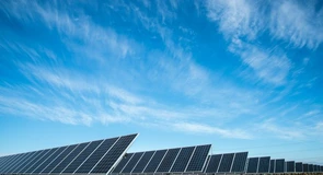 Patru oferte pentru parcul fotovoltaic de la Aeroportul „Henri Coandă”, cu finanțare europeană