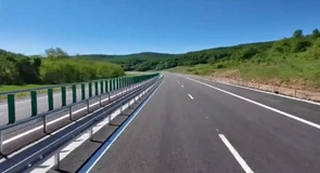 România ajunge azi la 1.430 de kilometri de autostradă și drum expres în trafic. Cât ar putea avea la finalul lunii