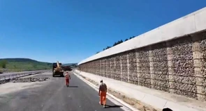 VIDEO Autostrada Transilvania: Umbrărescu, aproape de finalizarea lucrărilor și pe tronsonul Nădășelu – Zimbor
