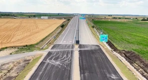 VIDEO Autostrada A3 Transilvania: Selina Grup anunță că lucrează cu 700 de oameni pe lotul Chiribiș – Biharia