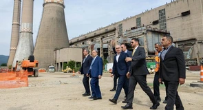 Bolojan a vizitat șantierul centralei pe gaze de la Mintia, realizată 83%: “Vor începe testele de interconectare dintre centrală și stația electrică”