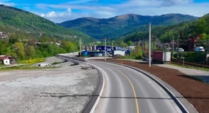 VIDEO Centura Comarnic: Șeful CJ Prahova somează constructorul să finalizeze lucrările în august. Constructorul: În august vom fi la 90%