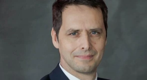 Şeful E.ON România: Dacă eliminăm rapid blocajele din reţele, putem reduce preţul energiei pe piaţa angro cu 40% în următorii 10 ani