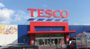 Eşecul unui gigant care s-a oprit la graniţa Ungariei cu România – Tesco se pregăteşte pentru marele exit din Europa Centrală şi de Est, după ce planul pentru construirea unui imperiu în regiune pare a fi un fiasco