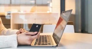 Ce produse și cât de des cumpără românii de pe Temu, Shein sau AliExpress – studiu Compari.ro