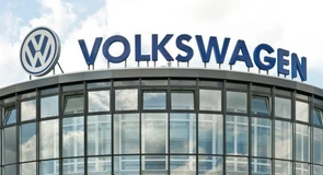 Noi măsuri de criză la Volkswagen: Acționarii majoritari forțează o restructurare rapidă după o scădere accentuată a profitului Porsche SE