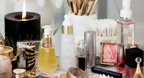Ce s-a ales de Avon și Oriflame: Cum au schimbat noile lanțuri de magazine felul în care româncele își cumpără cosmeticele