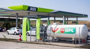 CNAIR a semnat primul contract pentru concesionarea a două benzinării pe Autostrada Moldovei