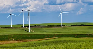 Momente mai rare: trei sferturi din consumul de energie electrică al țării vine din surse regenerabile, România exportă masiv