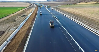 Grindeanu: Peste 100 de kilometri de autostradă și drum expres vor fi finalizați până la sfârșitul anului. Ce inaugurări urmează