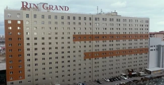 Cât costă un apartament în fostul hotel al fraților Negoiță, considerat unul dintre cele mai urâte din lume