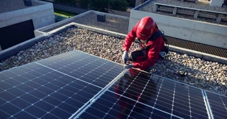 Va rămâne sau nu TVA redusă la achiziția de sisteme fotovoltaice și pompe de căldură?  Ce ar dori partidele – surse
